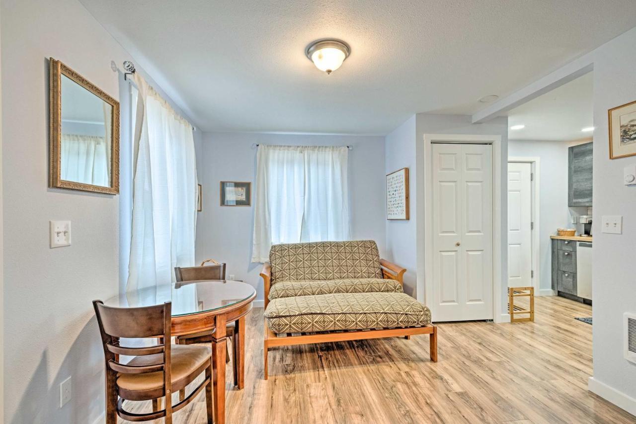 Duplex With Shared Yard - Near Long Beach! Exterior photo