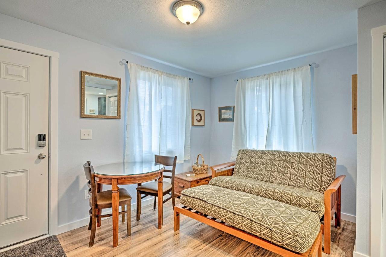 Duplex With Shared Yard - Near Long Beach! Exterior photo